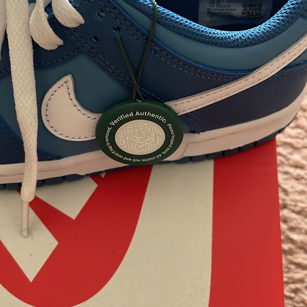 Nike Dunks - Picture 4 of 5